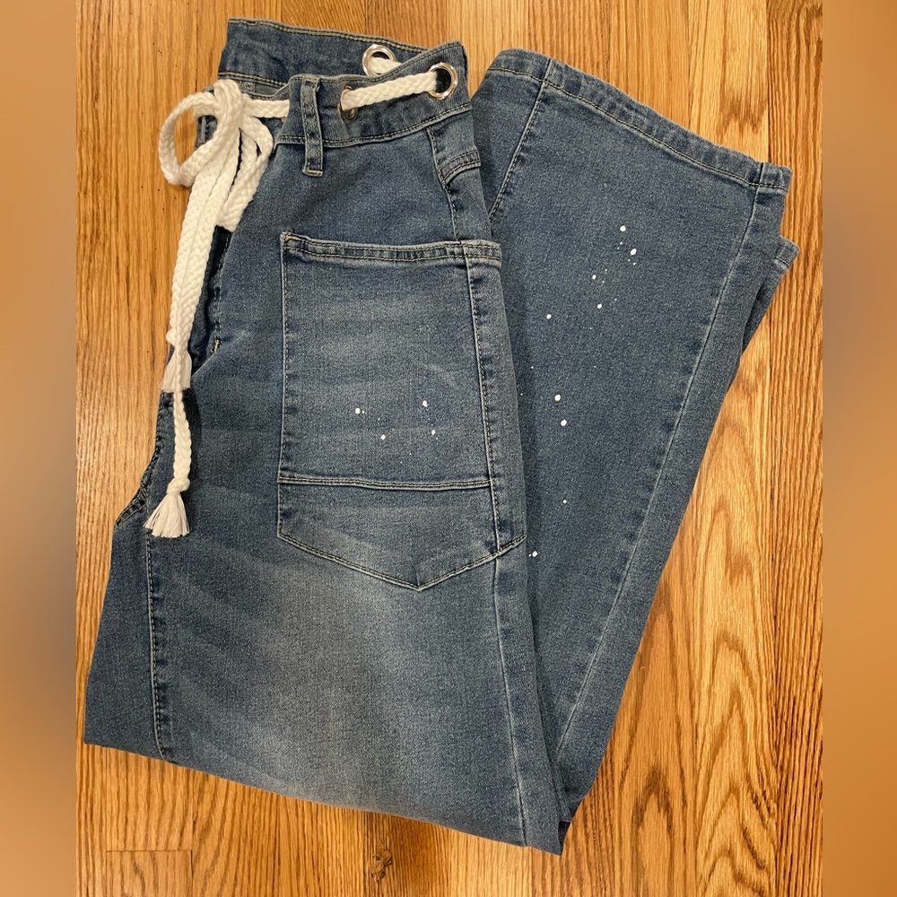 Stretchy Barrel Jeans with Paint Splatters and Rope Detail, NWOT